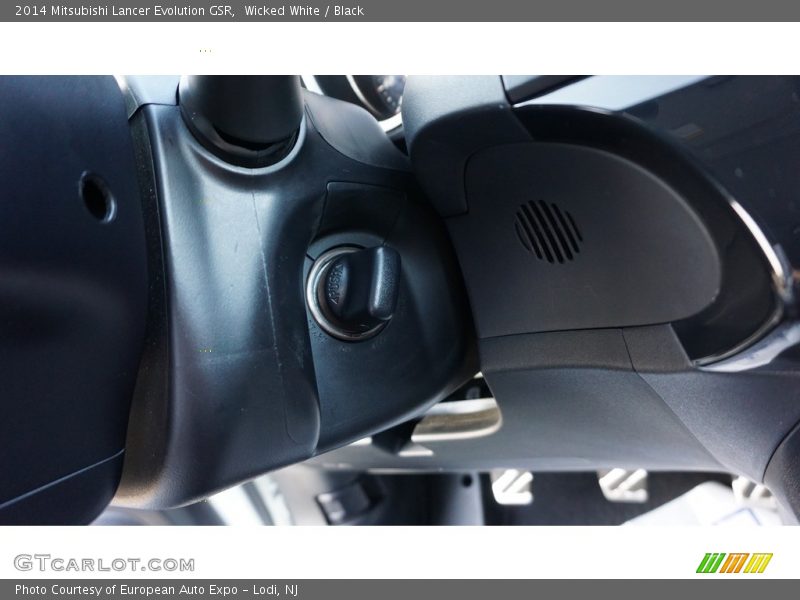 Wicked White / Black 2014 Mitsubishi Lancer Evolution GSR