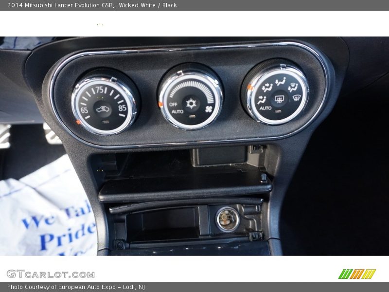 Wicked White / Black 2014 Mitsubishi Lancer Evolution GSR