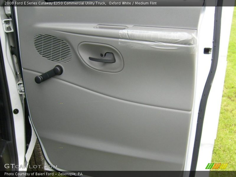 Oxford White / Medium Flint 2008 Ford E Series Cutaway E350 Commercial Utility Truck