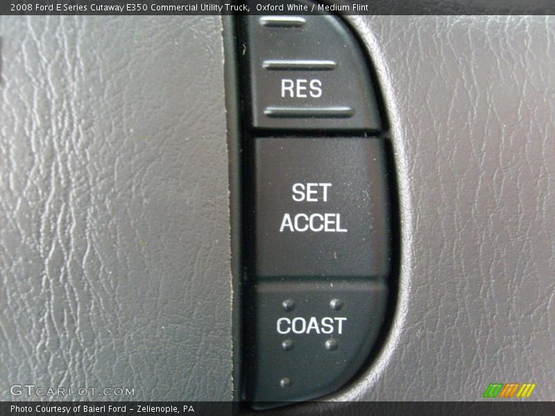 Oxford White / Medium Flint 2008 Ford E Series Cutaway E350 Commercial Utility Truck