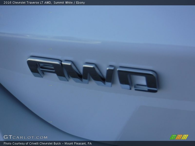 Summit White / Ebony 2016 Chevrolet Traverse LT AWD
