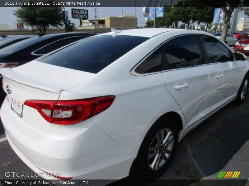 Quartz White Pearl / Beige 2016 Hyundai Sonata SE