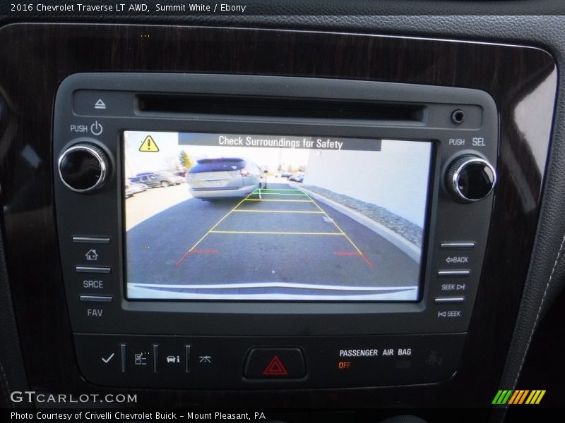 Summit White / Ebony 2016 Chevrolet Traverse LT AWD