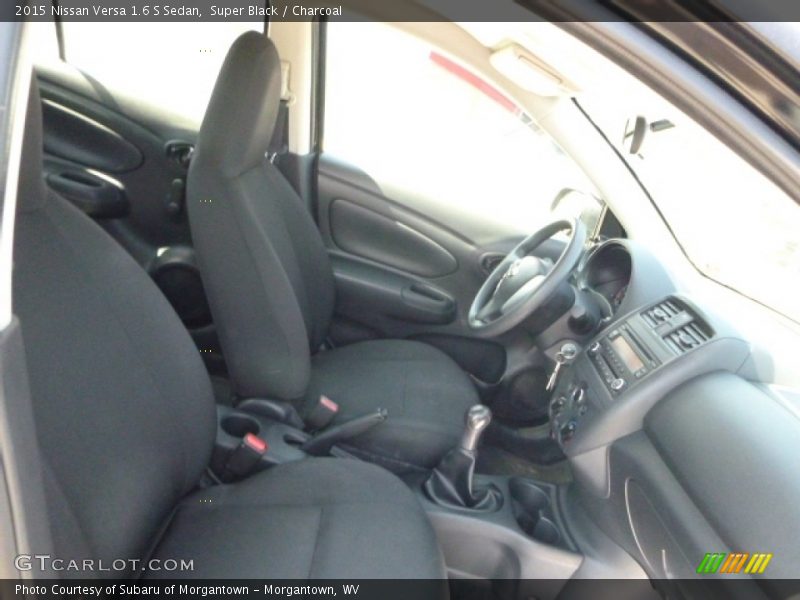 Super Black / Charcoal 2015 Nissan Versa 1.6 S Sedan