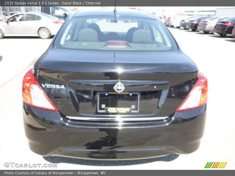 Super Black / Charcoal 2015 Nissan Versa 1.6 S Sedan