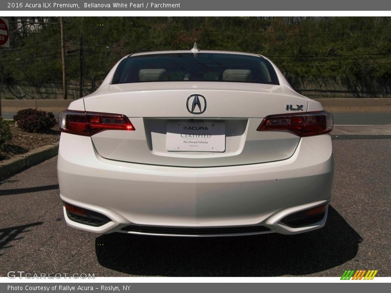 Bellanova White Pearl / Parchment 2016 Acura ILX Premium