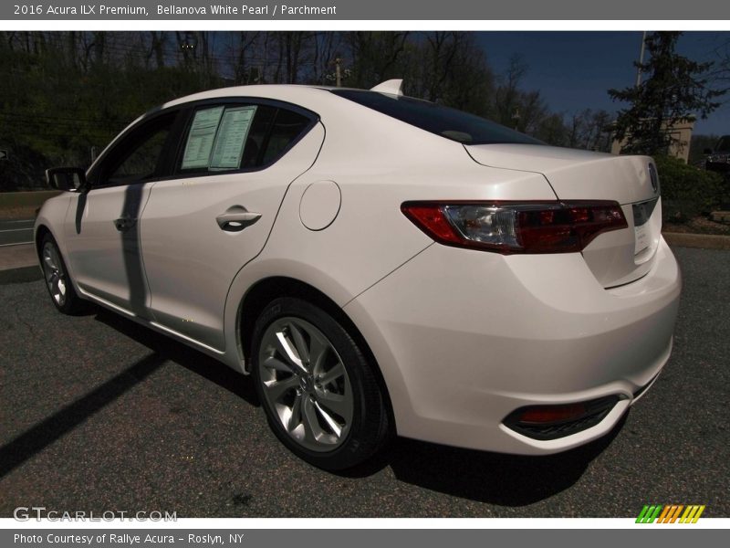 Bellanova White Pearl / Parchment 2016 Acura ILX Premium