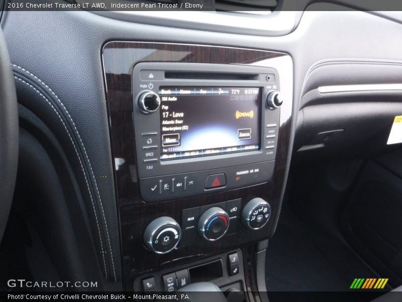 Iridescent Pearl Tricoat / Ebony 2016 Chevrolet Traverse LT AWD