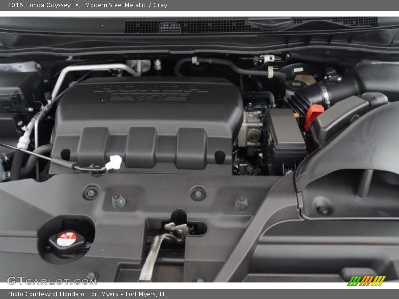 Modern Steel Metallic / Gray 2016 Honda Odyssey LX