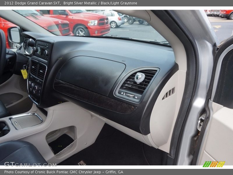 Bright Silver Metallic / Black/Light Graystone 2012 Dodge Grand Caravan SXT