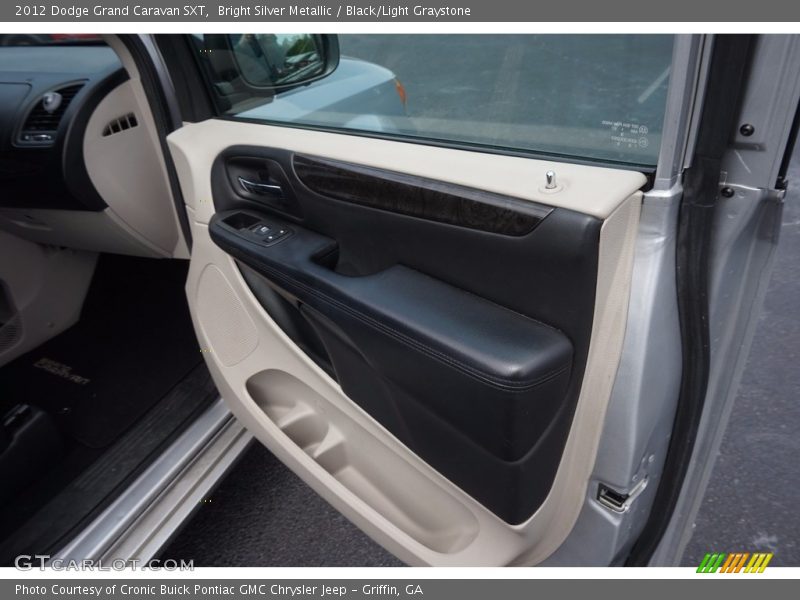 Bright Silver Metallic / Black/Light Graystone 2012 Dodge Grand Caravan SXT