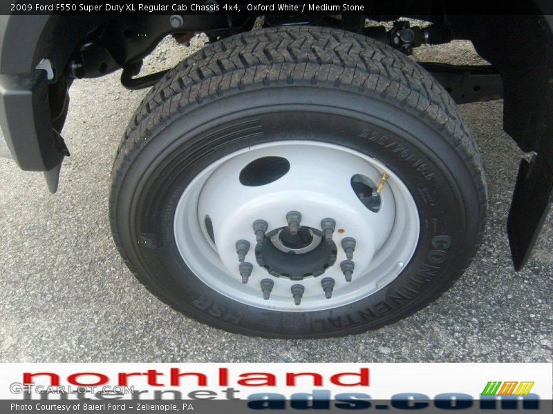 Oxford White / Medium Stone 2009 Ford F550 Super Duty XL Regular Cab Chassis 4x4