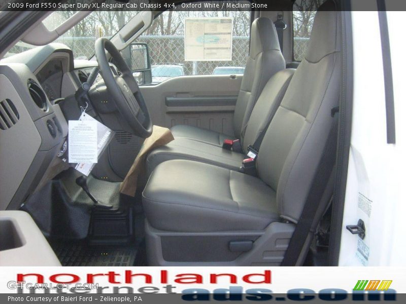 Oxford White / Medium Stone 2009 Ford F550 Super Duty XL Regular Cab Chassis 4x4