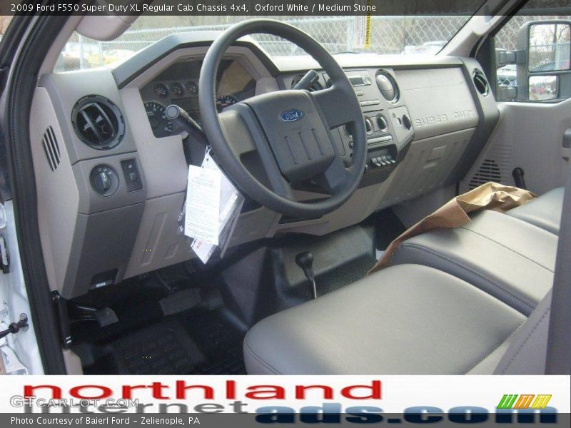 Oxford White / Medium Stone 2009 Ford F550 Super Duty XL Regular Cab Chassis 4x4
