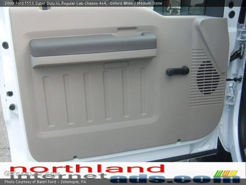 Oxford White / Medium Stone 2009 Ford F550 Super Duty XL Regular Cab Chassis 4x4