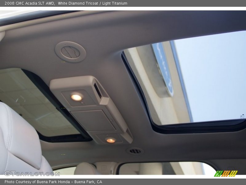White Diamond Tricoat / Light Titanium 2008 GMC Acadia SLT AWD