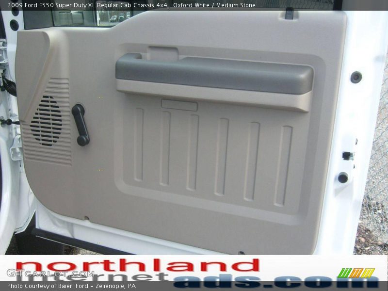 Oxford White / Medium Stone 2009 Ford F550 Super Duty XL Regular Cab Chassis 4x4