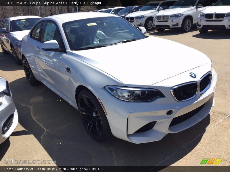 Front 3/4 View of 2016 M2 Coupe