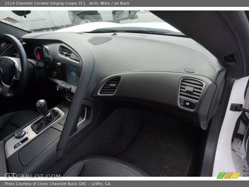 Arctic White / Jet Black 2014 Chevrolet Corvette Stingray Coupe Z51