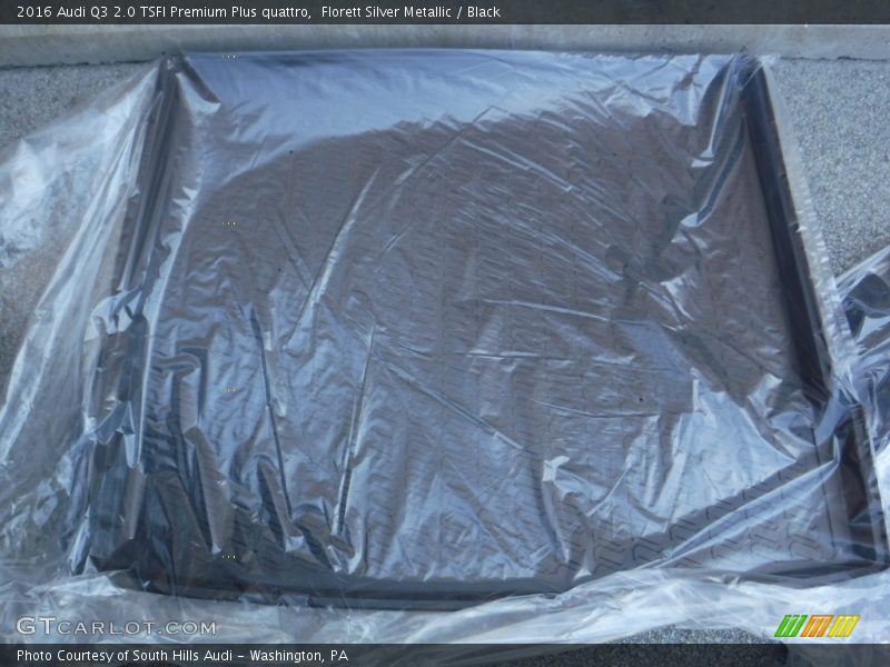Florett Silver Metallic / Black 2016 Audi Q3 2.0 TSFI Premium Plus quattro