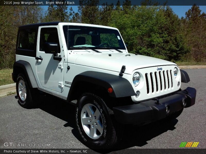 Bright White / Black 2016 Jeep Wrangler Sport