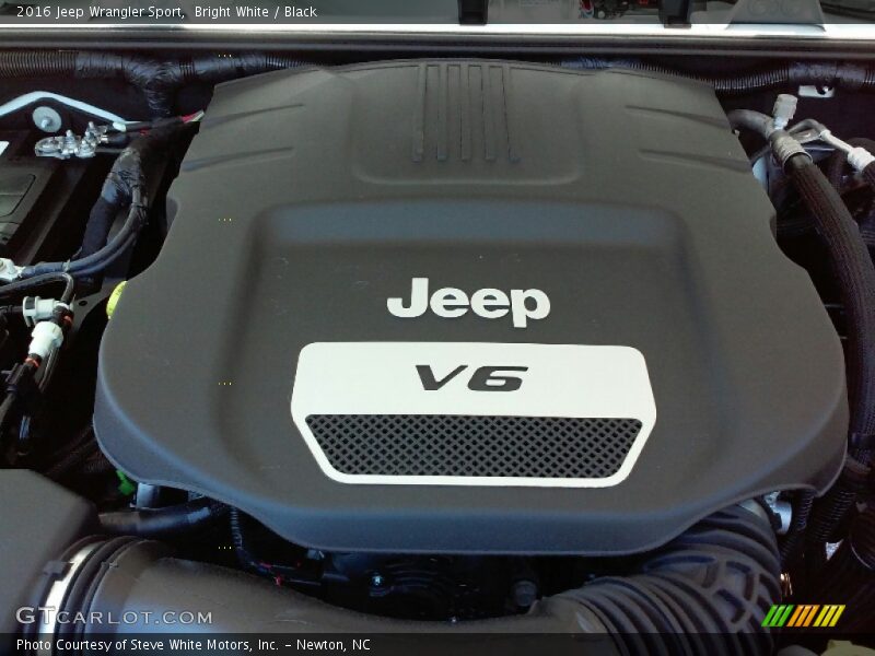 Bright White / Black 2016 Jeep Wrangler Sport