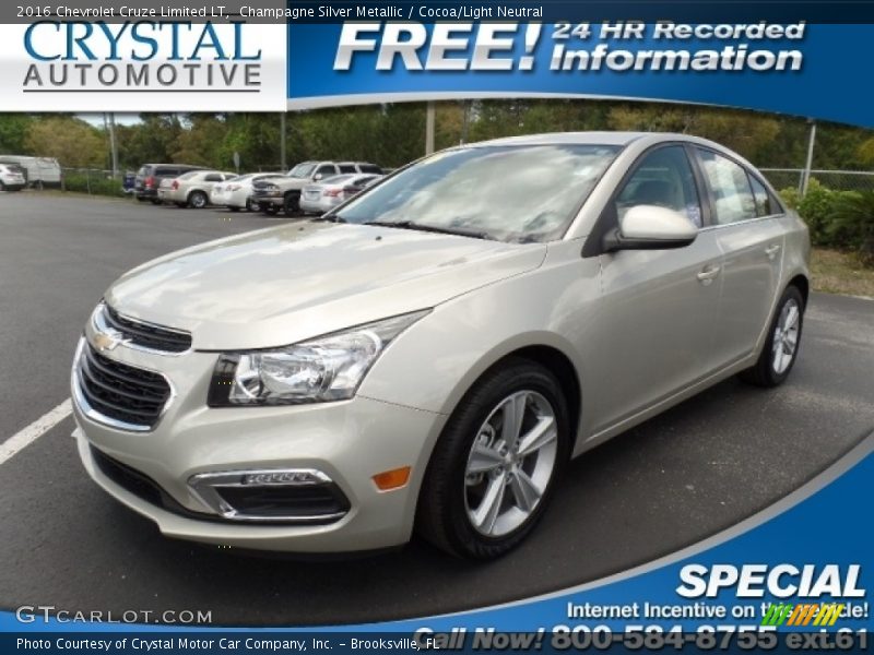 Champagne Silver Metallic / Cocoa/Light Neutral 2016 Chevrolet Cruze Limited LT