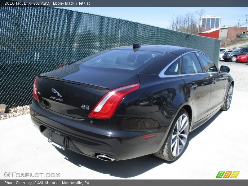 Ebony Black / Jet/Jet 2016 Jaguar XJ 3.0 AWD