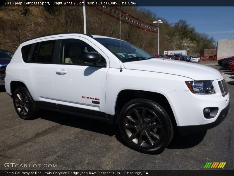 Bright White / Light Pebble Beige/Dark Slate Gray 2016 Jeep Compass Sport