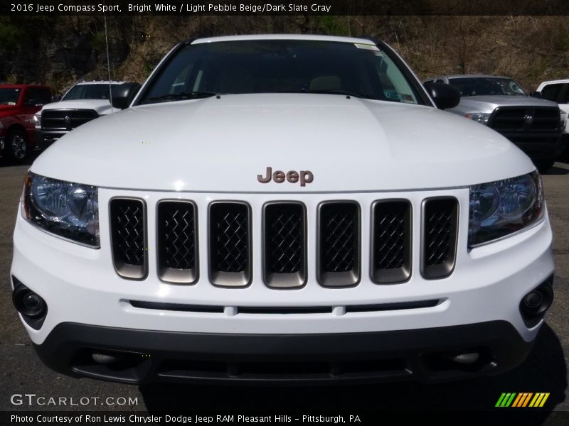 Bright White / Light Pebble Beige/Dark Slate Gray 2016 Jeep Compass Sport
