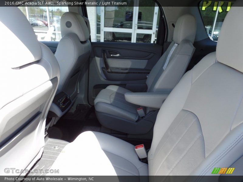 Sparkling Silver Metallic / Light Titanium 2016 GMC Acadia SLT AWD
