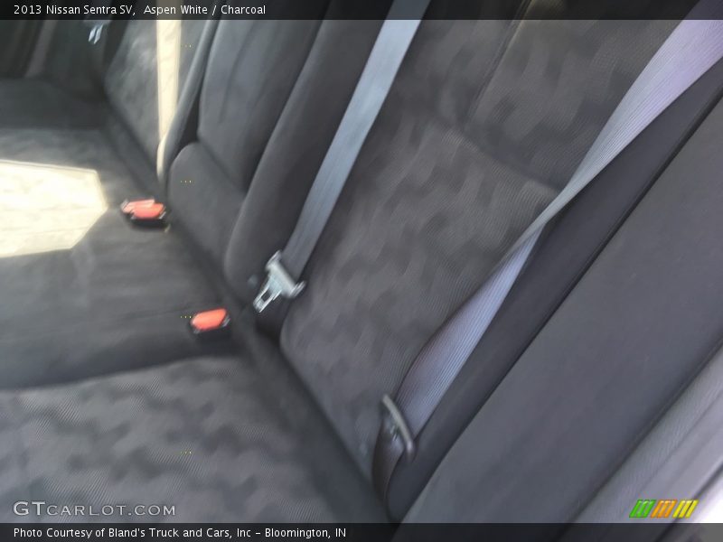 Aspen White / Charcoal 2013 Nissan Sentra SV