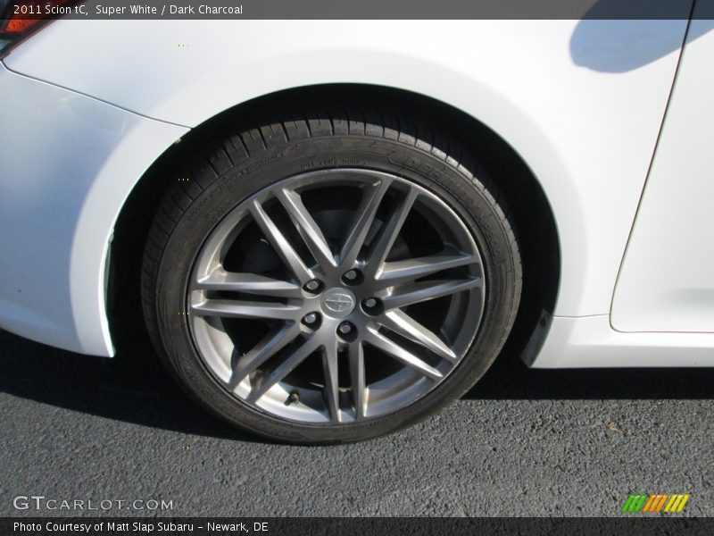 Super White / Dark Charcoal 2011 Scion tC