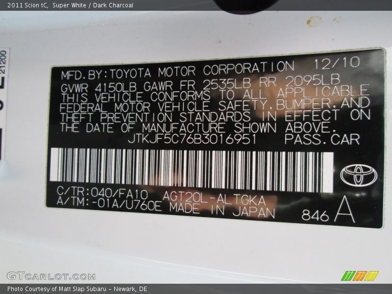 Super White / Dark Charcoal 2011 Scion tC