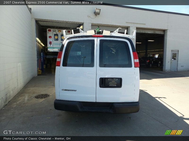 Summit White / Neutral 2007 Chevrolet Express 2500 Commercial Van