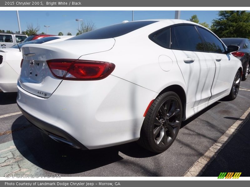 Bright White / Black 2015 Chrysler 200 S