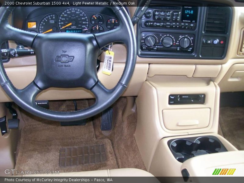 Light Pewter Metallic / Medium Oak 2000 Chevrolet Suburban 1500 4x4