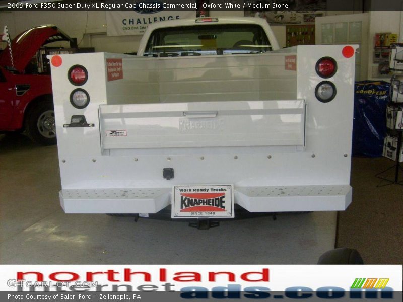 Oxford White / Medium Stone 2009 Ford F350 Super Duty XL Regular Cab Chassis Commercial