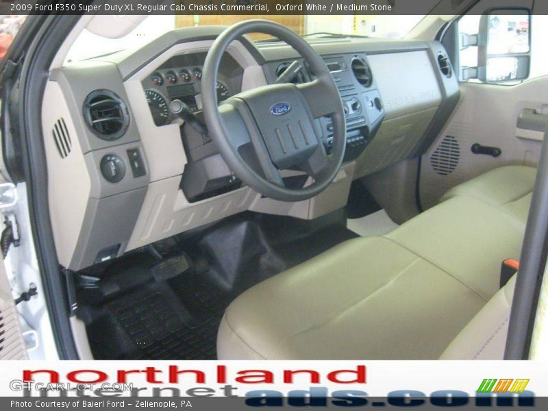 Oxford White / Medium Stone 2009 Ford F350 Super Duty XL Regular Cab Chassis Commercial