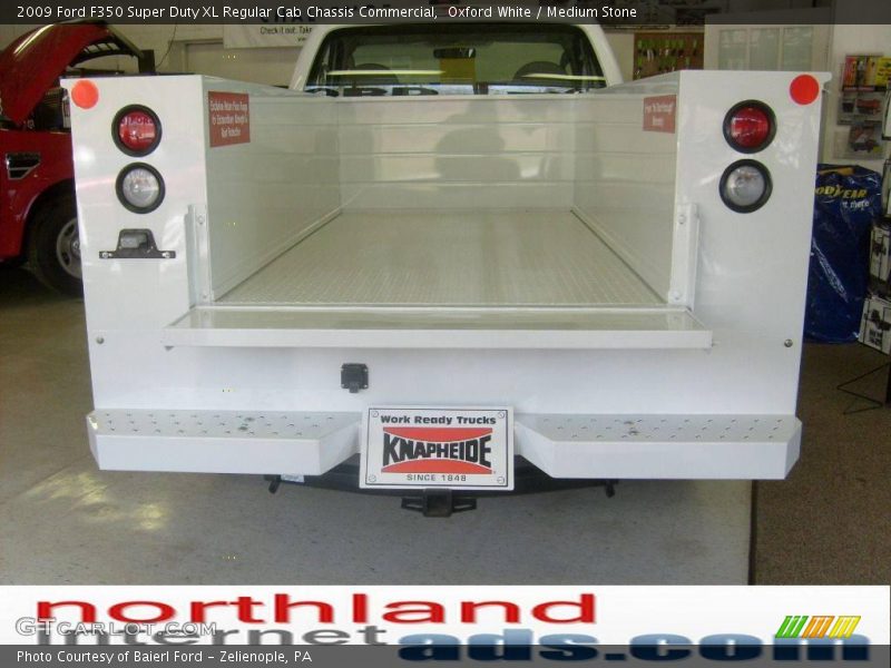 Oxford White / Medium Stone 2009 Ford F350 Super Duty XL Regular Cab Chassis Commercial