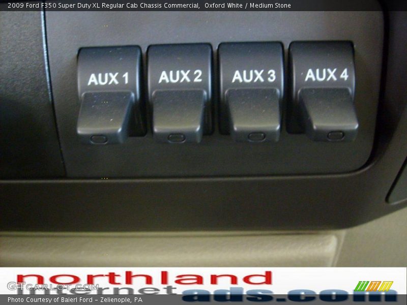 Oxford White / Medium Stone 2009 Ford F350 Super Duty XL Regular Cab Chassis Commercial