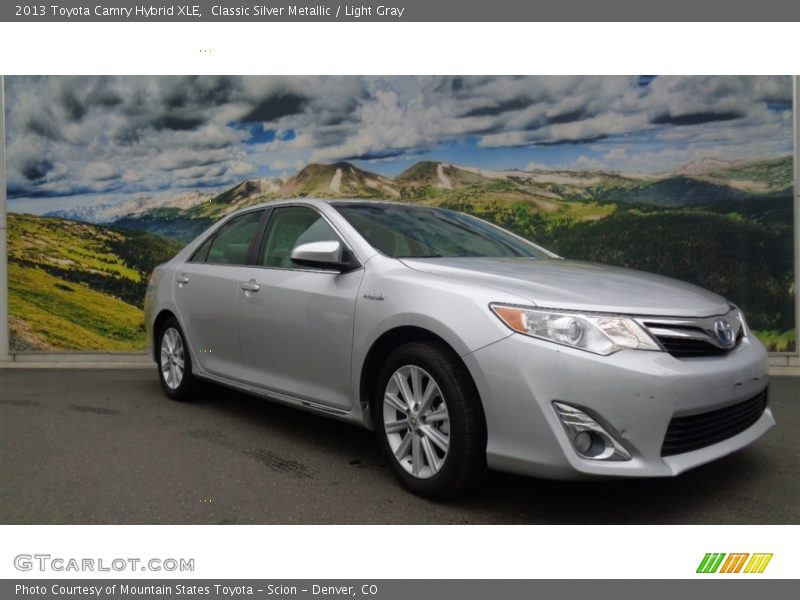 Classic Silver Metallic / Light Gray 2013 Toyota Camry Hybrid XLE