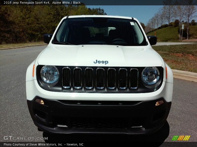Alpine White / Black 2016 Jeep Renegade Sport 4x4