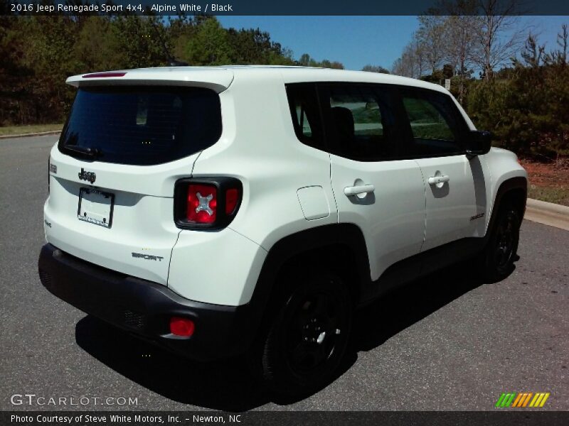 Alpine White / Black 2016 Jeep Renegade Sport 4x4