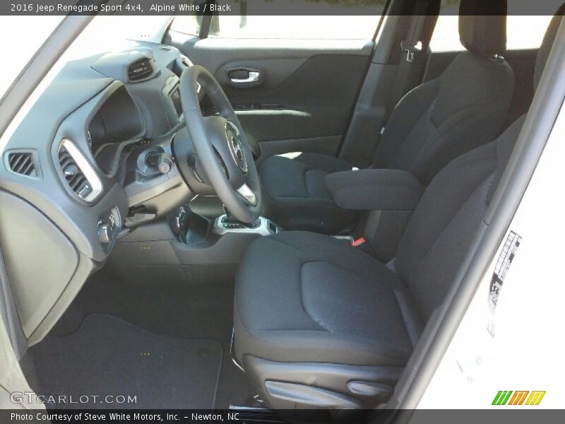 Alpine White / Black 2016 Jeep Renegade Sport 4x4