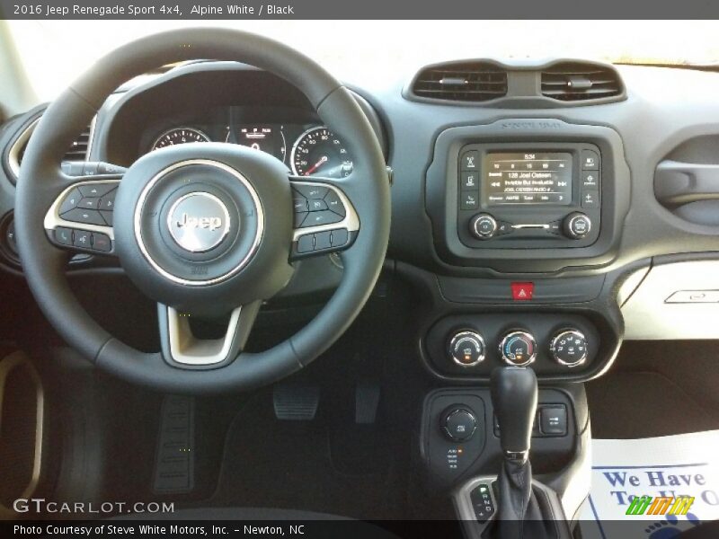 Alpine White / Black 2016 Jeep Renegade Sport 4x4