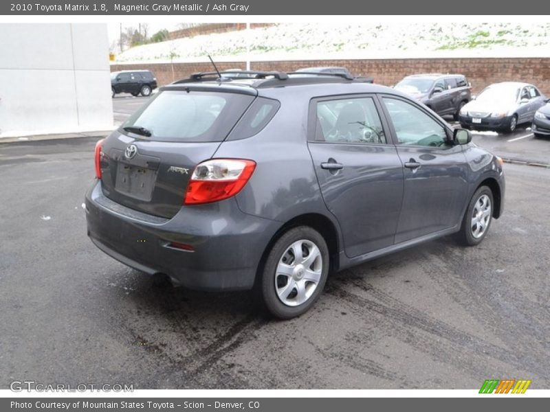Magnetic Gray Metallic / Ash Gray 2010 Toyota Matrix 1.8