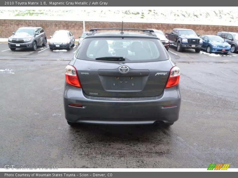 Magnetic Gray Metallic / Ash Gray 2010 Toyota Matrix 1.8
