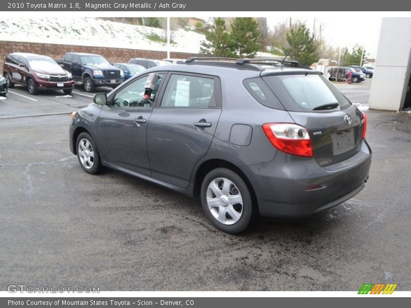 Magnetic Gray Metallic / Ash Gray 2010 Toyota Matrix 1.8