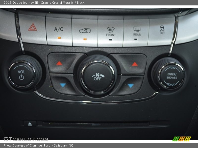 Granite Crystal Metallic / Black 2015 Dodge Journey SE